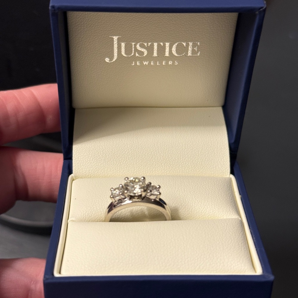 Diamond Wedding Set
14k White Gold• Princess Cut• 3 stone - Picture 14 of 15